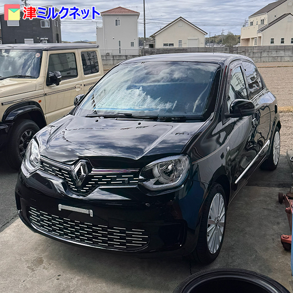 黒のトゥインゴバイブス